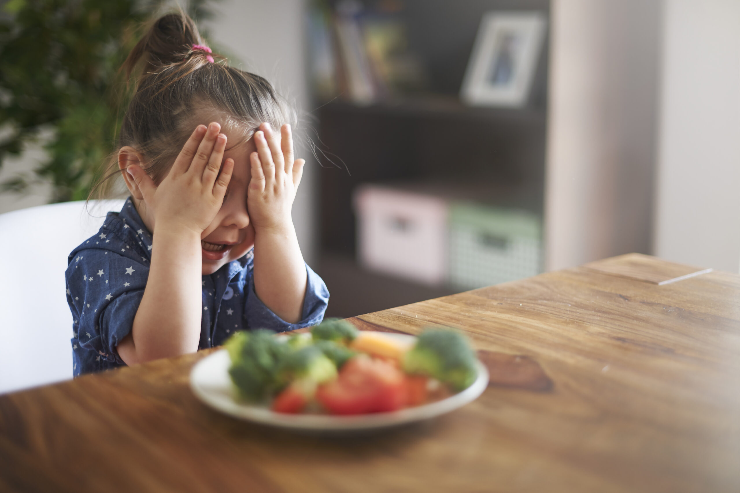 ما هو دور العلاج الوظيفي في صعوبات التغذية لدى الأطفال؟