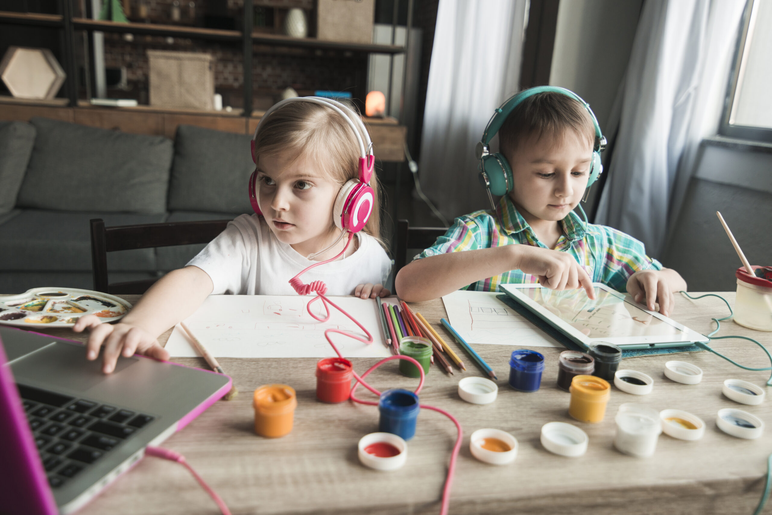 التواصل البديل والمعزز (Augmentative and Alternative Communication - AAC)